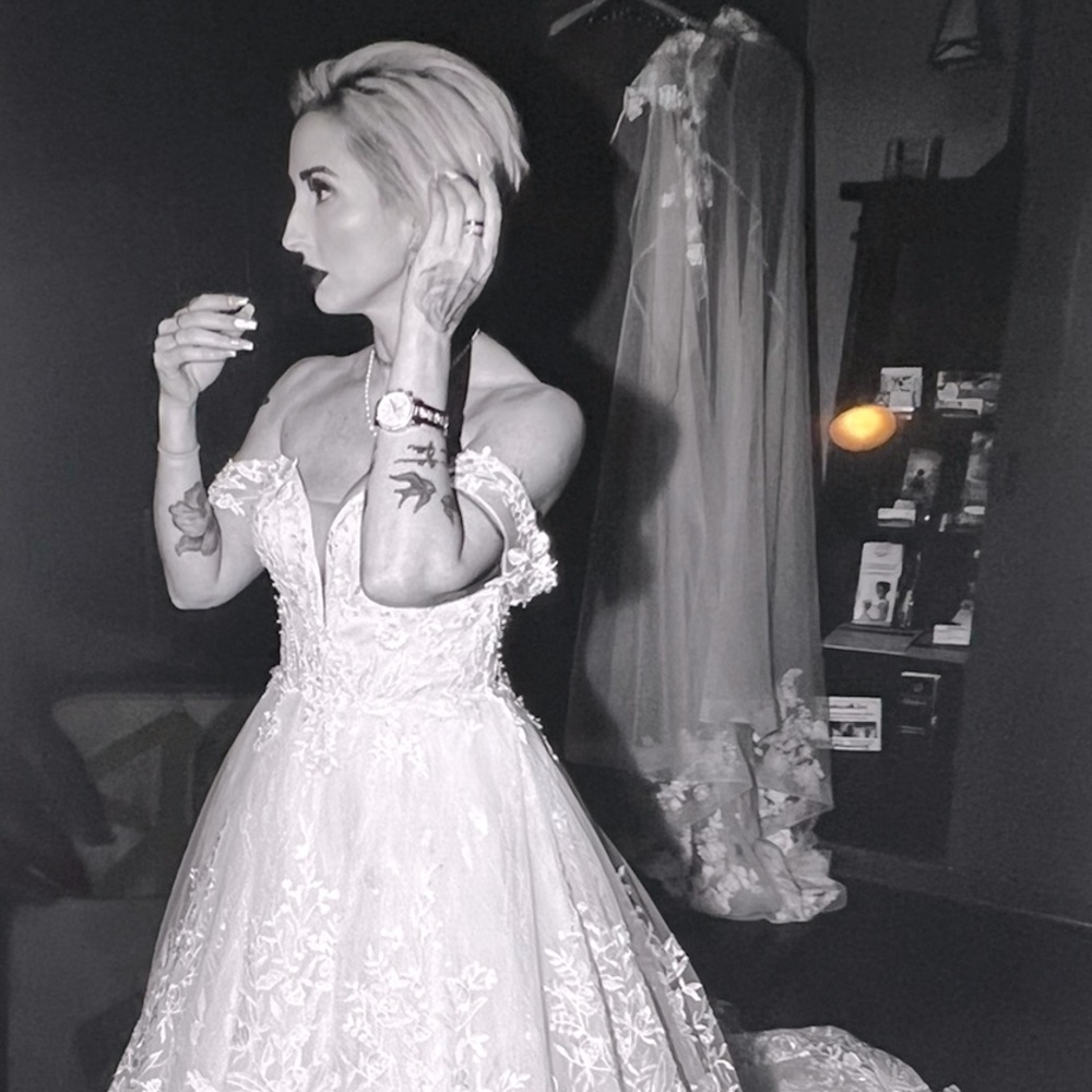 Gorgeous Wedding Dress, Veil, Bridal Cape and Matching Faux Fur Coat. Royal.